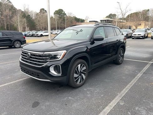 Used 2025 Volkswagen Atlas SE image 7