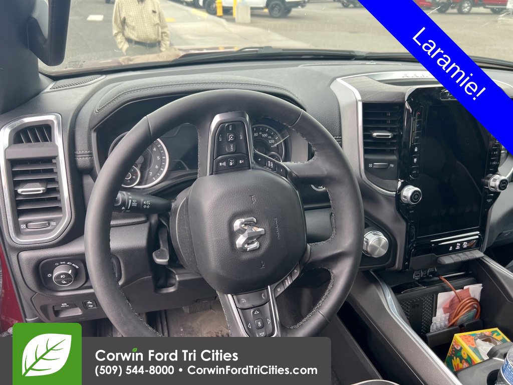 Used 2025 RAM 1500 Laramie AWD/4WD image 6