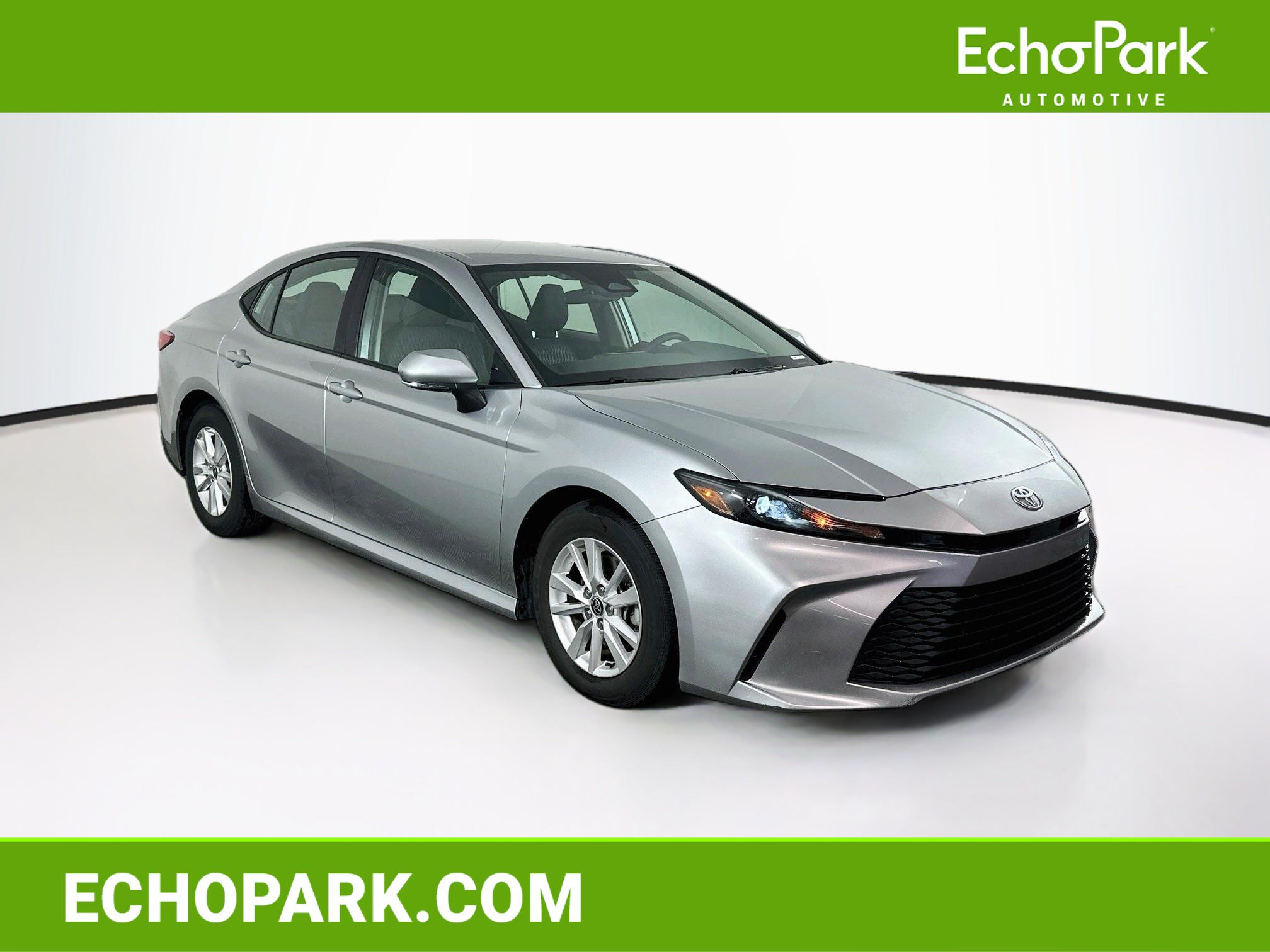 Used 2025 Toyota Camry LE FWD image 1