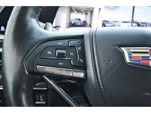 Certified 2023 Cadillac Escalade ESV V image 16