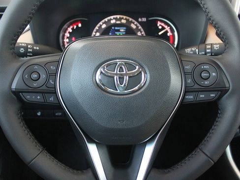 New 2025 Toyota RAV4 XLE image 19