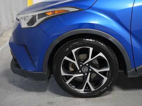 Used 2018 Toyota C-HR XLE image 5
