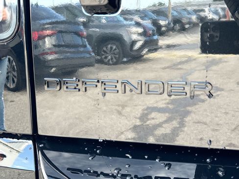 New 2026 Land Rover Defender 110 X-Dynamic SE AWD/4WD image 11