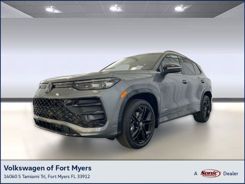 New 2026 Volkswagen Tiguan SE R-Line image 1
