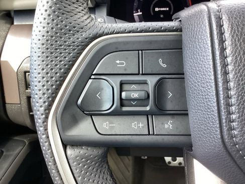 Used 2025 Toyota Tacoma TRD Sport image 31