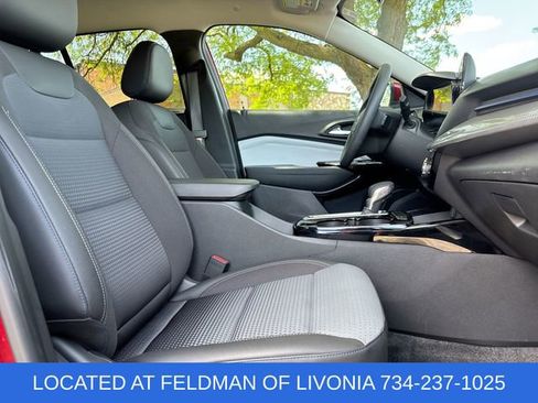 Used 2024 Chevrolet Trax LT FWD image 25