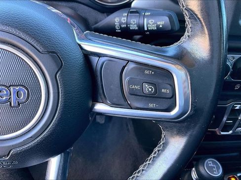 Used 2020 Jeep Wrangler Unlimited Sahara image 18