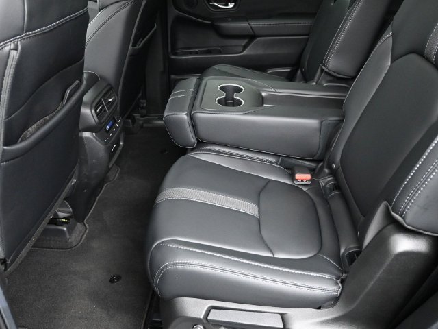 Used 2025 Honda Pilot EX-L image 29