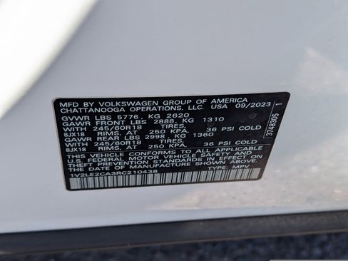 Used 2024 Volkswagen Atlas Cross Sport SE image 18