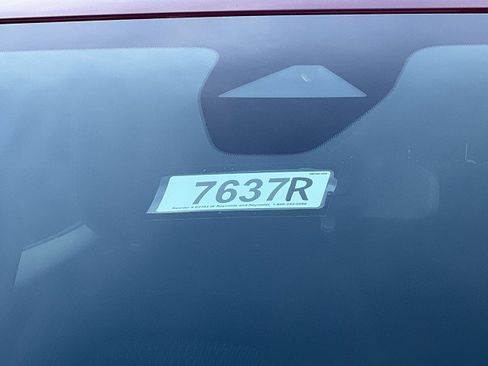 Used 2025 Chevrolet Equinox LT image 33