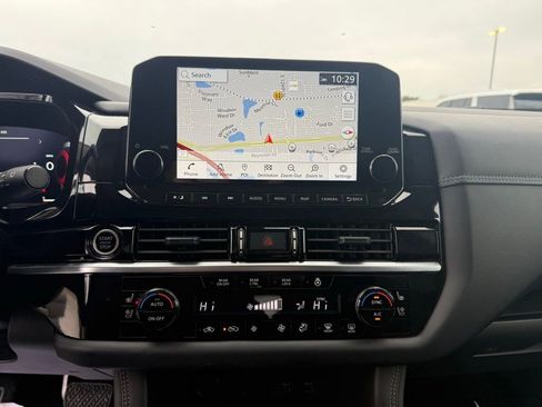 Used 2024 Nissan Pathfinder Platinum image 23