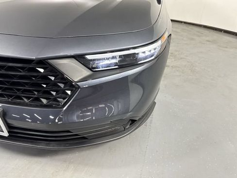 Certified 2025 Honda Accord SE image 30