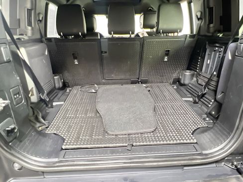 Used 2021 Land Rover Defender 110 X image 26