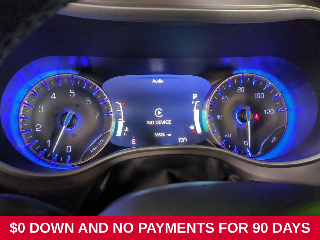 Used 2025 Chrysler Pacifica Select FWD image 16