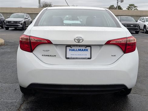 Used 2018 Toyota Corolla LE image 5