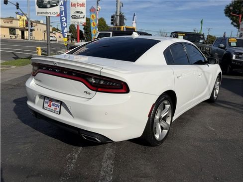 Used 2018 Dodge Charger R/T image 6
