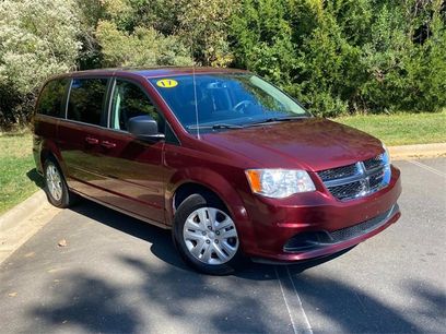 Used 2017 Dodge Grand Caravan SE w/ Power Window Group