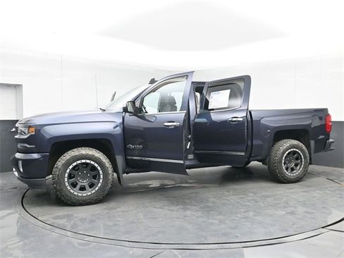 Used 2018 Chevrolet Silverado 1500 LTZ Z71 w/ Centennial Edition image 50