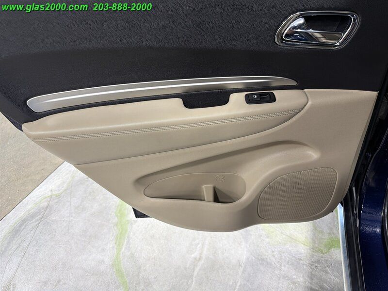 Used 2016 Dodge Durango SXT w/ Quick Order Package 23B AWD/4WD image 25