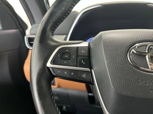 Used 2024 Toyota Highlander Platinum AWD/4WD image 7
