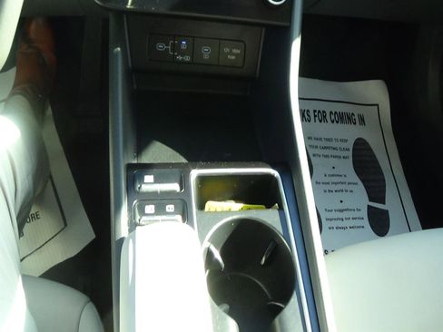 Used 2025 Hyundai Sonata SEL FWD image 24