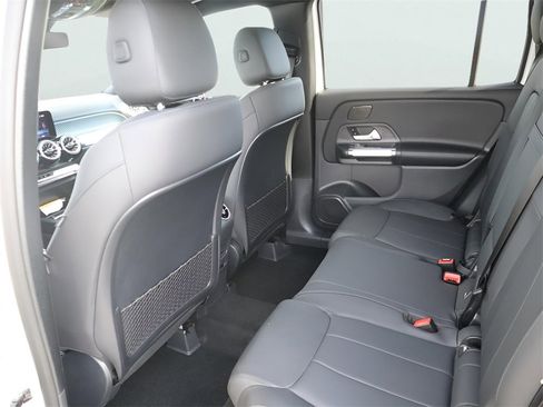 New 2026 Mercedes-Benz GLB 250 4MATIC image 24