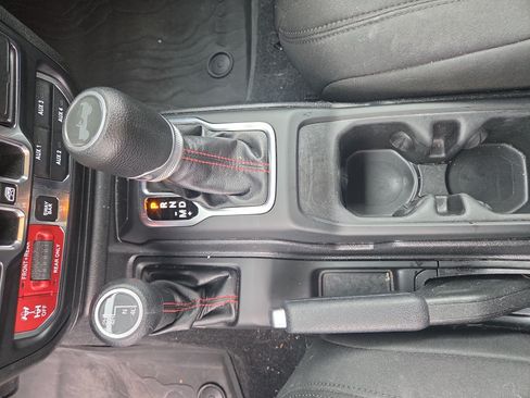 Used 2020 Jeep Wrangler Unlimited Rubicon AWD/4WD image 8