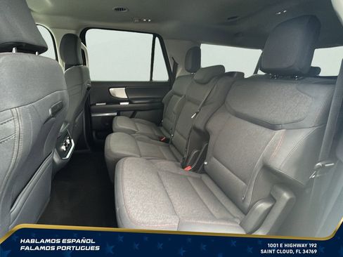 Used 2025 Ford Expedition Max Active AWD/4WD image 28