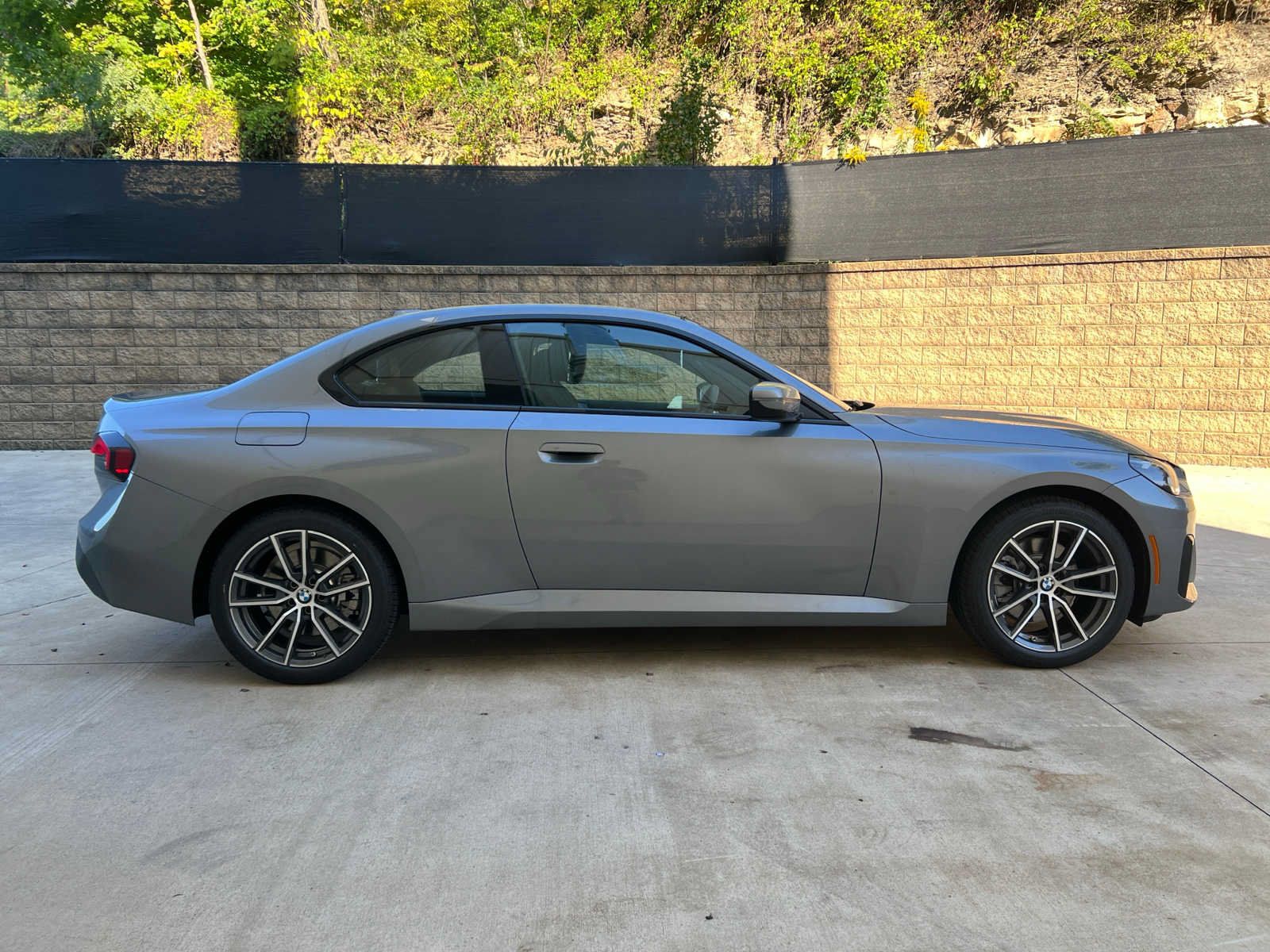 Used 2025 BMW 230i xDrive Coupe w/ Convenience Package AWD/4WD image 7