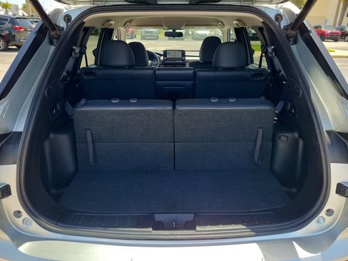 Used 2024 Mitsubishi Outlander SE FWD image 6