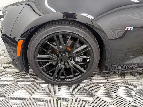 Used 2019 Chevrolet Camaro SS RWD image 11