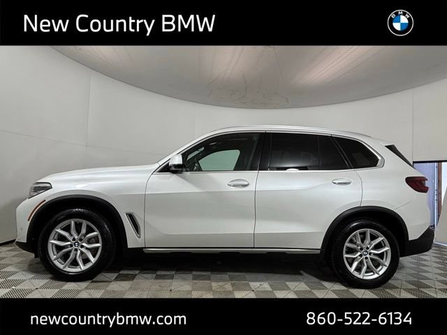 Used 2023 BMW X5 xDrive40i w/ Parking Assistance Package AWD/4WD image 4