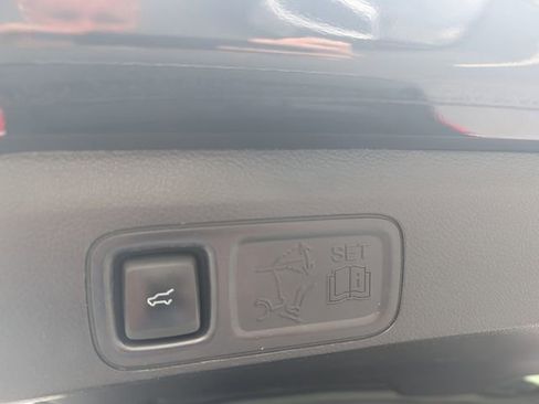 Used 2019 Ford Expedition XLT w/ Equipment Group 202A RWD image 41
