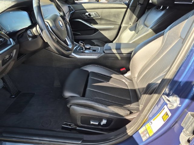 Used 2022 BMW 330e RWD image 13