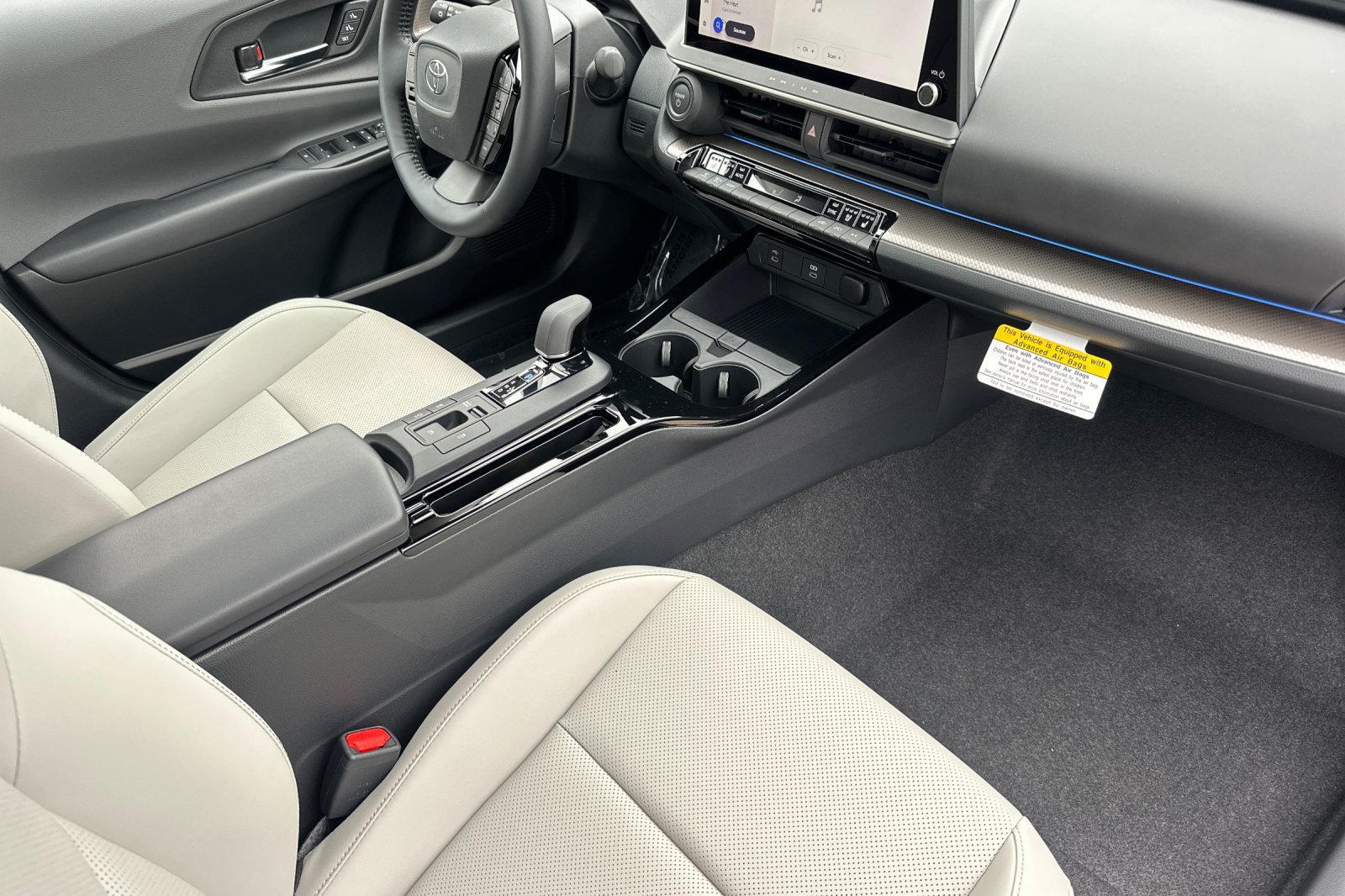 New 2027 Toyota Prius Limited FWD image 18