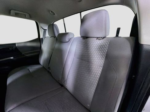 Used 2020 Toyota Tacoma SR5 RWD image 23