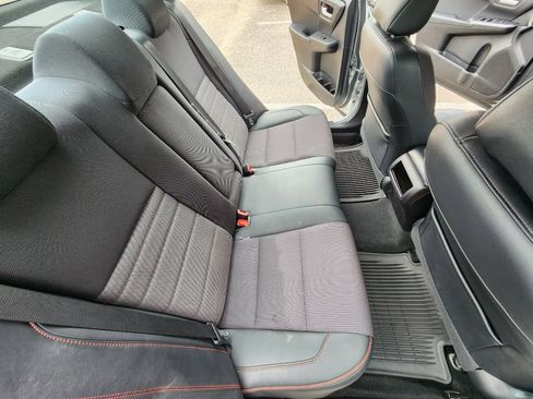 Used 2016 Toyota Camry LE FWD image 9