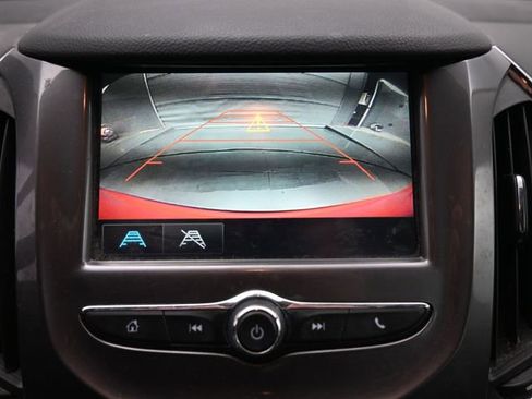 Used 2018 Chevrolet Cruze LT w/ Convenience Package image 13