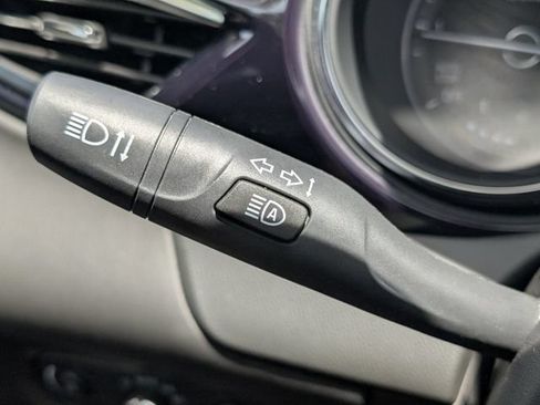 Used 2023 Buick Encore GX Essence w/ Experience Buick Package FWD image 31