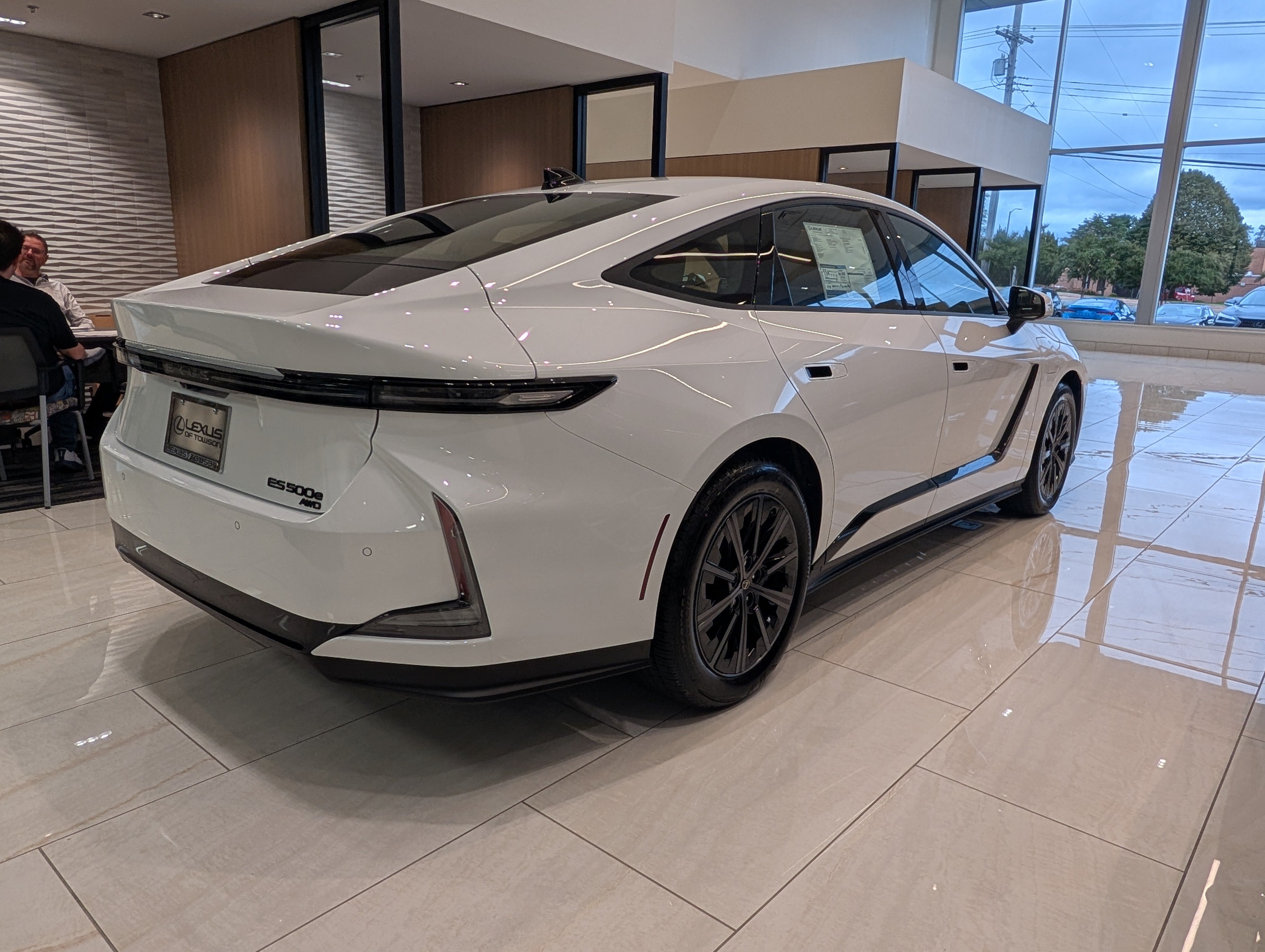 New 2026 Lexus ES 500e w/ Convenience Package AWD/4WD image 2