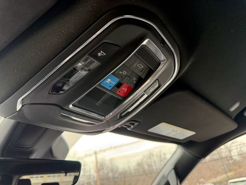 Used 2023 Jeep Wagoneer Series III w/ Preferred Equipment Group image 38