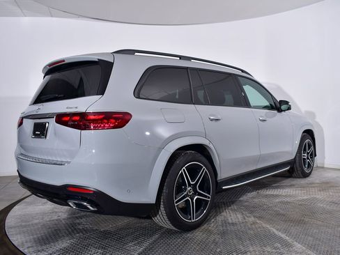 Used 2025 Mercedes-Benz GLS 450 4MATIC image 5