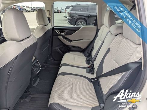 Used 2023 Subaru Forester Premium AWD/4WD image 13
