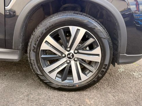 Used 2025 Mitsubishi Outlander Sport SE AWD/4WD image 29