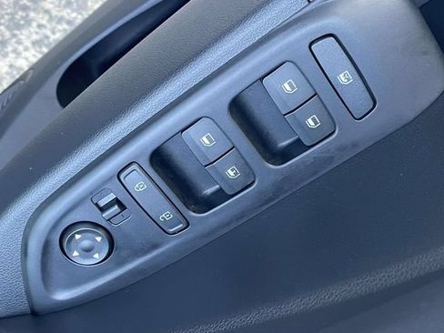 Used 2026 Hyundai Venue SE FWD image 18