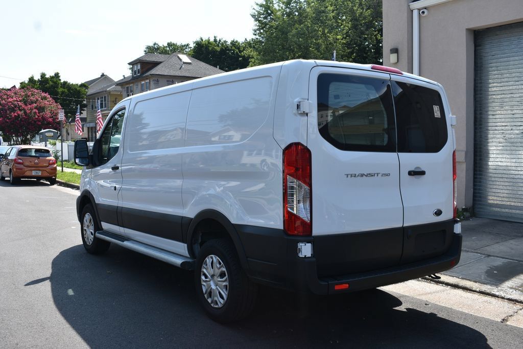 Used 2025 Ford Transit 250 Low Roof w/ Exterior Upgrade Package RWD image 6