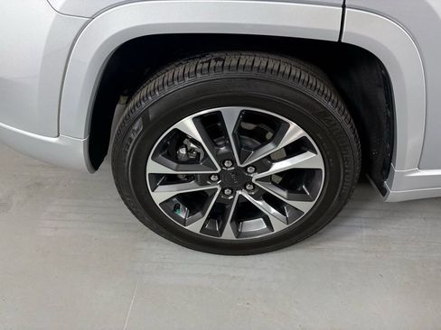 Used 2022 Jeep Grand Cherokee Overland w/ Luxury Tech Group IV image 11