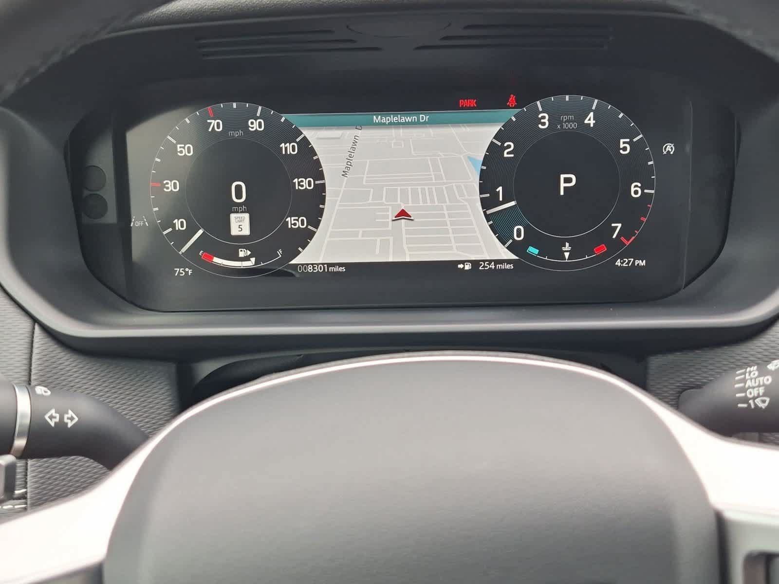Certified 2025 Land Rover Discovery Dynamic SE AWD/4WD image 37
