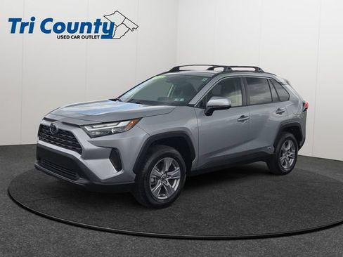 Certified 2025 Toyota RAV4 XLE AWD/4WD image 3