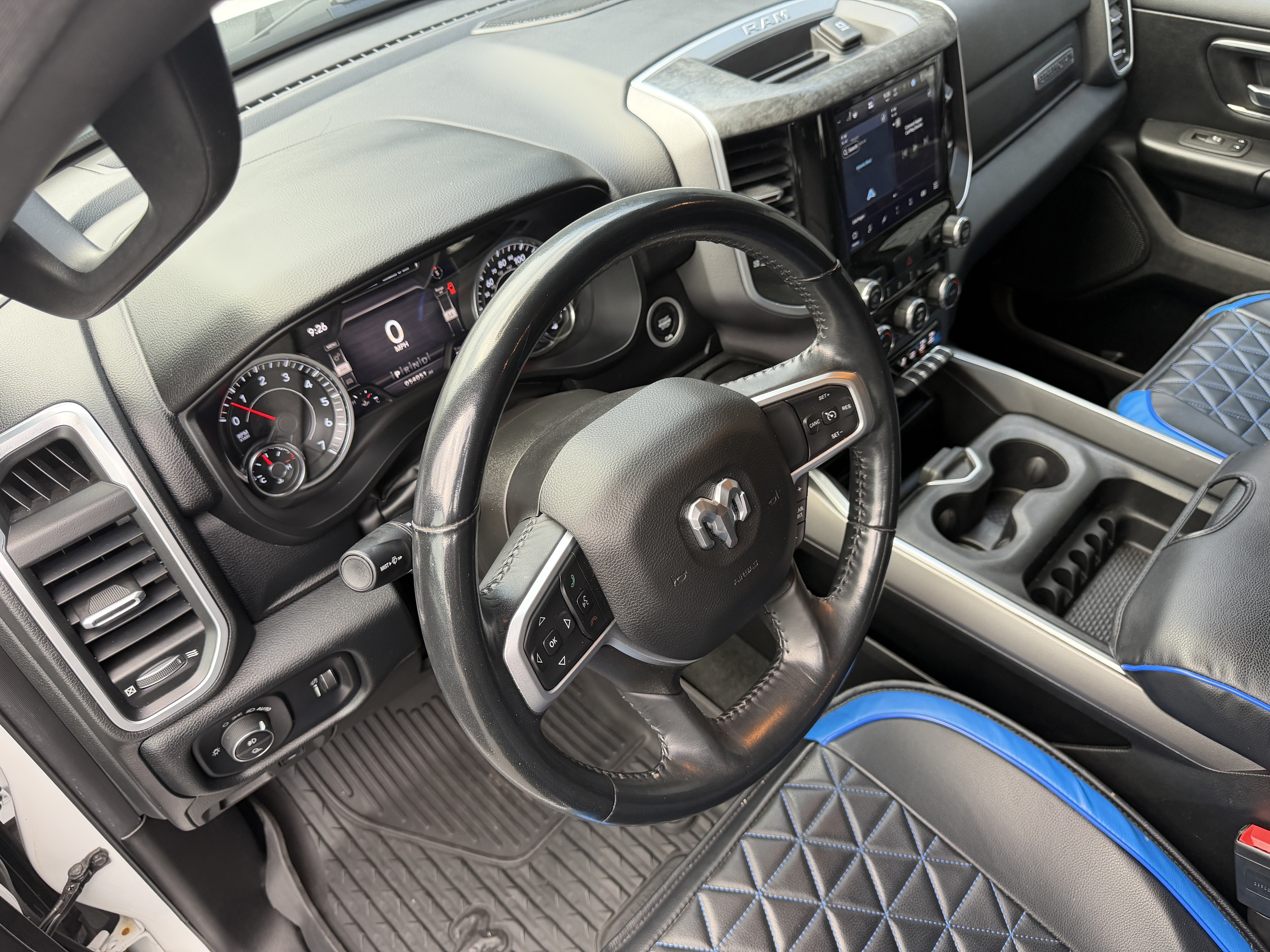 Used 2022 RAM 1500 Big Horn AWD/4WD image 4